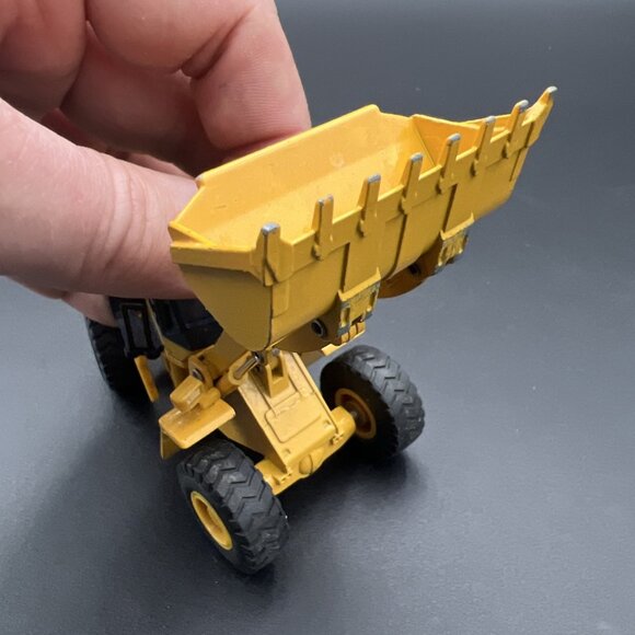 1:50 Scale Die-Cast Shinsei 615 Komatsu WA350 Wheel Loader - Read Japan 6" - Picture 7 of 12